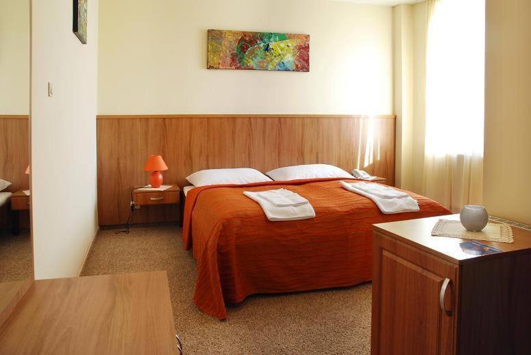 Hotel Slovan Lučenec الغرفة الصورة