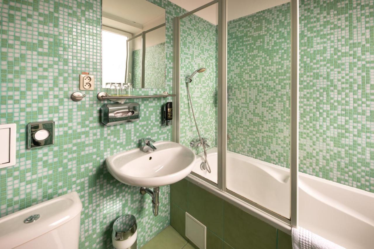 Hotel Slovan Lučenec المظهر الخارجي الصورة